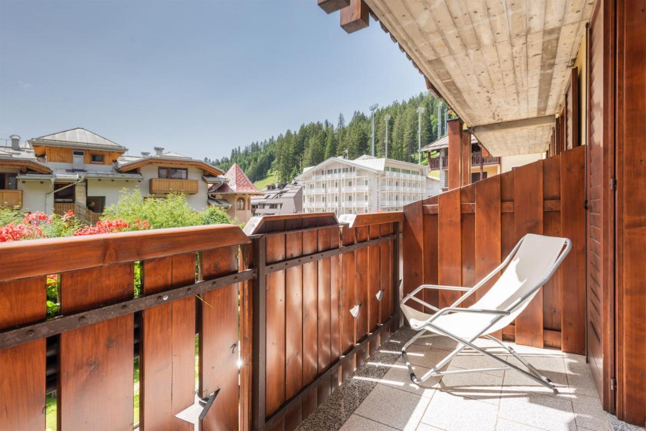 מדונה די קמפיליו Hotel Alpina מראה חיצוני תמונה